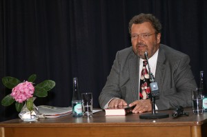 Dr. Volker Neuhaus in Damme