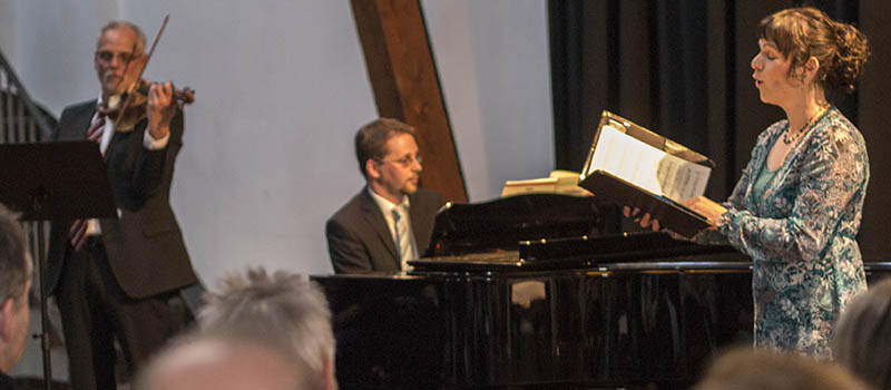 Trio v.l.: Bernhard Meyer-Berendes, Gabriel Isenberg, Steffi Isenberg